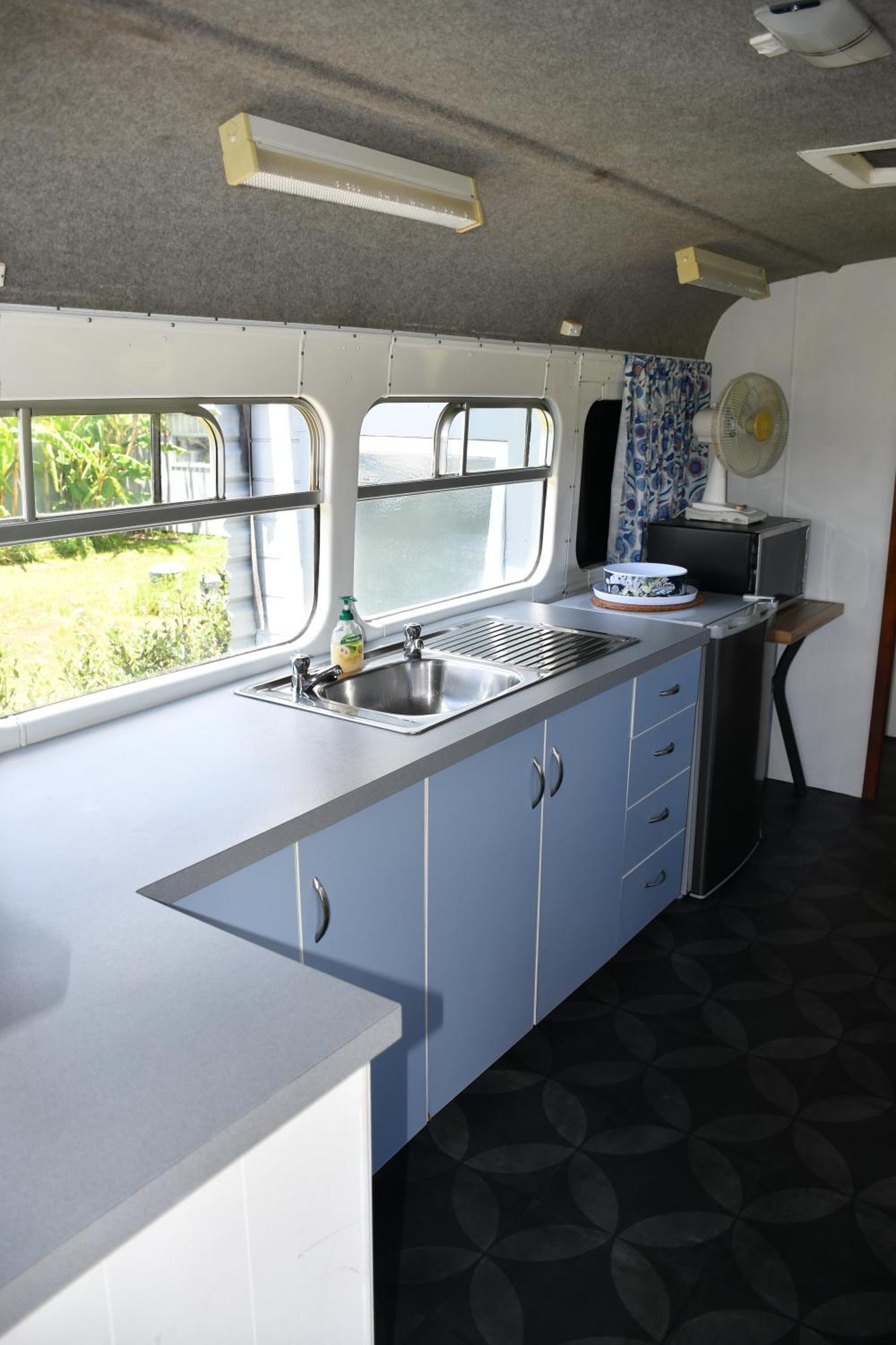 Evi The School Bus At Oromahoe Downs Farm Puketona Экстерьер фото